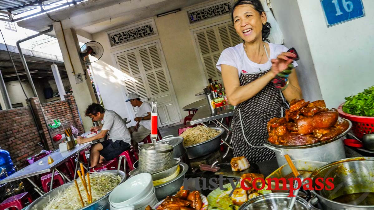 Madam Lien's famous cao lau stall, Hoi An